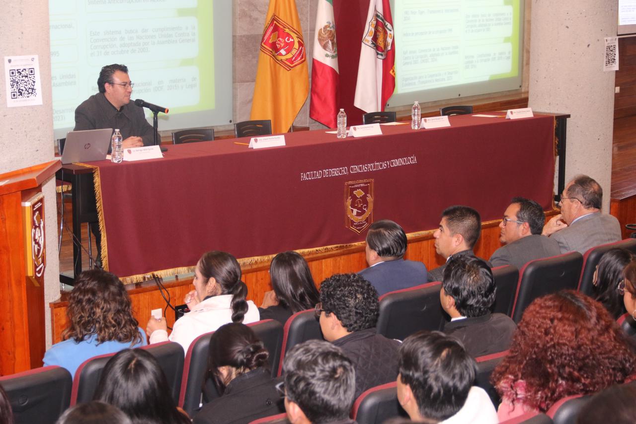 Finaliza ciclo de conferencias 'Gobernanza y Transparencia: Estrategias Anticorrupción desde el Sistema Estatal', en la UATx